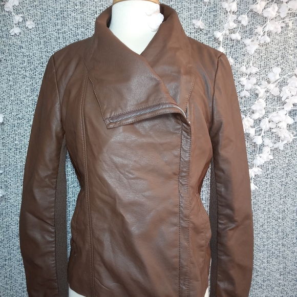 NWT Vegan Leather BB Dakota Up To Speed Jacket Ribbed Sweater Insets - Picture 1 of 9